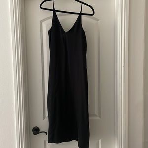 Grana 100% black silk knee length slip